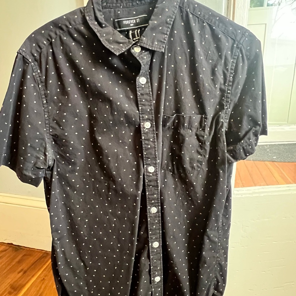 Forever 21 Men's Black Polka Dot Button Down Shirt